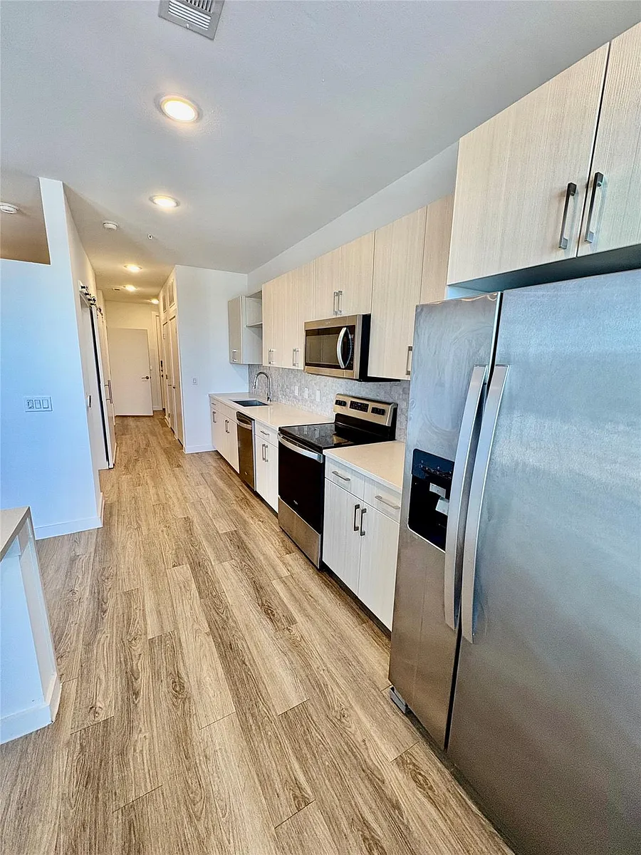 Building Photo - 6324 N Lamar Blvd #211