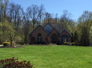 33880 Rosewood Trl, Willoughby, OH 44094