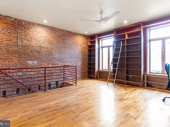 4th image of 2509 Frankford Ave