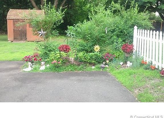 4th image of 273 Sandra Dr