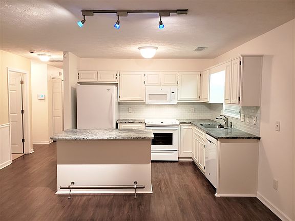 5th image of 3712 Holland Ct