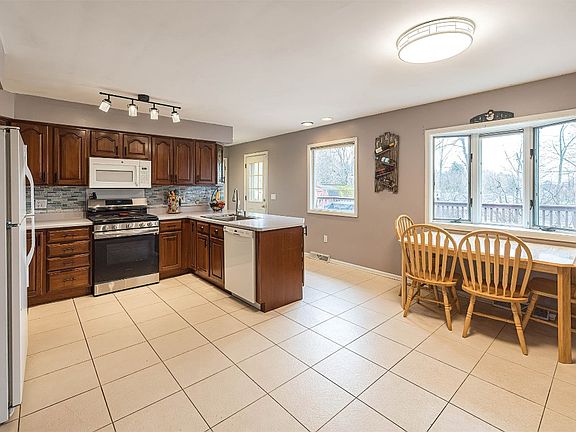 5th image of 5654 Bondy Dr