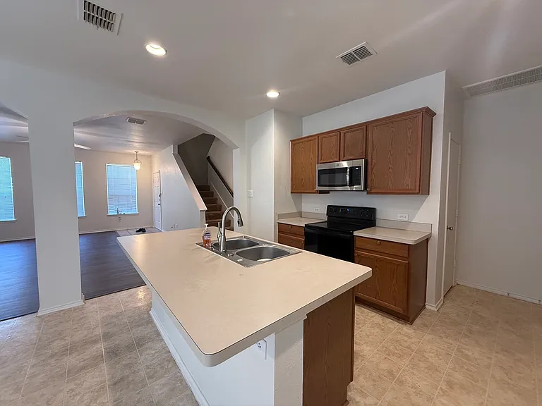 5440 Avery Ln — Photo 5