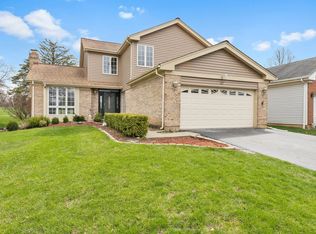 667 Rose Ln, Bartlett, IL