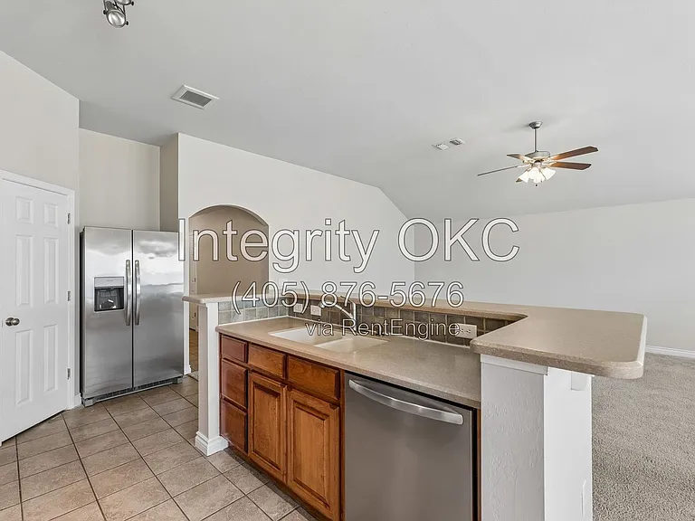 2800 NW 184th St — Photo 19