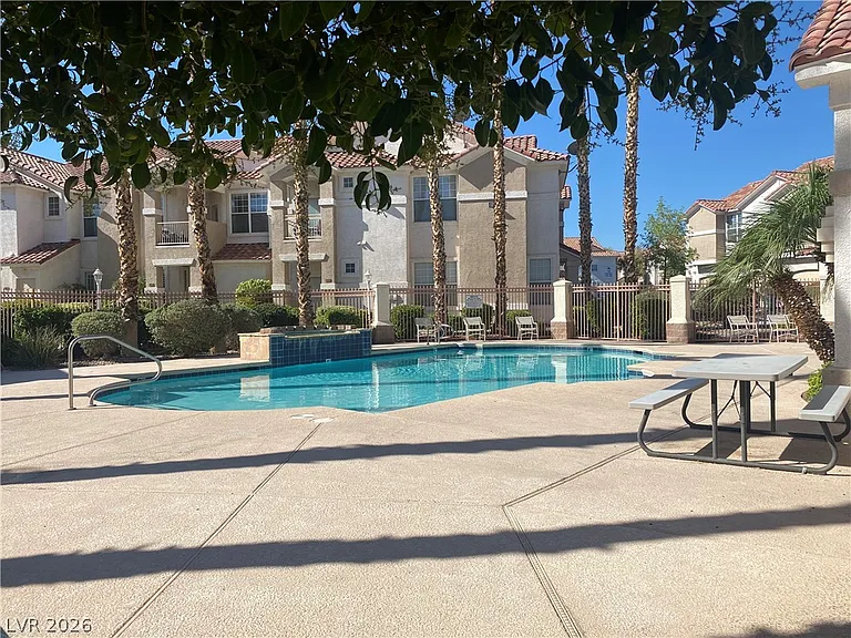 8555 W Russell Rd #2106 — Photo 22