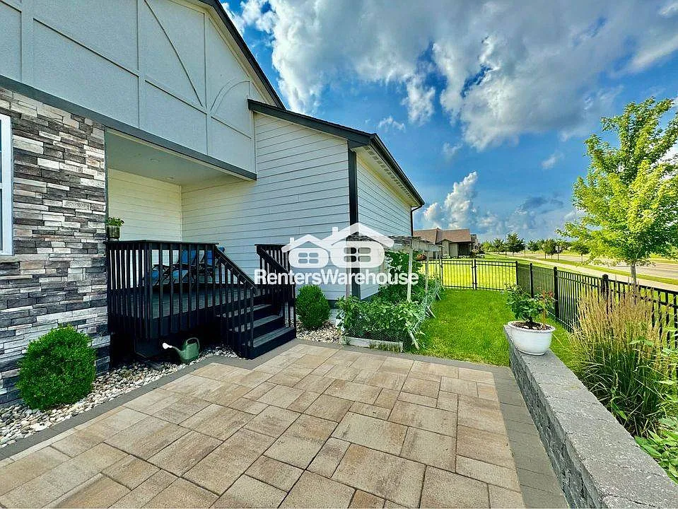 4 Bedroom House — Photo 4