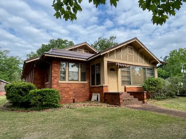 420 Lawrence St, Macon, MS 39341