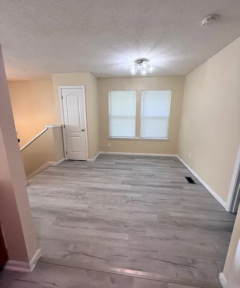 1024 N Cottage St — Photo 7