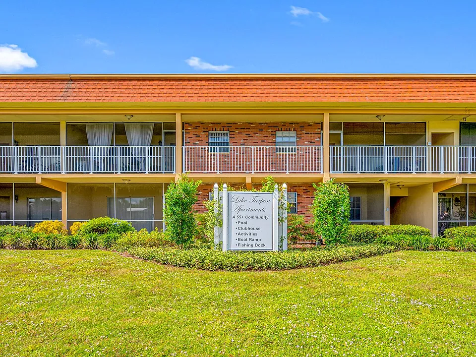 Lake Tarpon Apartments