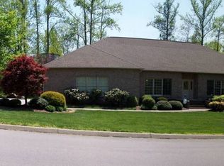 185 Whippoorwill Dr, Oak Ridge, TN 37830