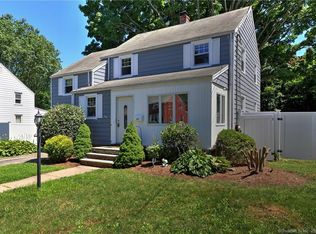 61 Clifflawn Rd, Stratford, CT 06614