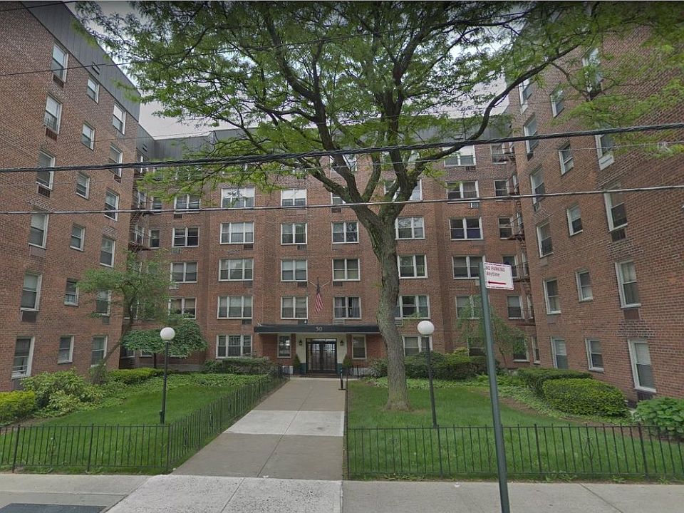 1st image of 50 Fort Pl APT A3c