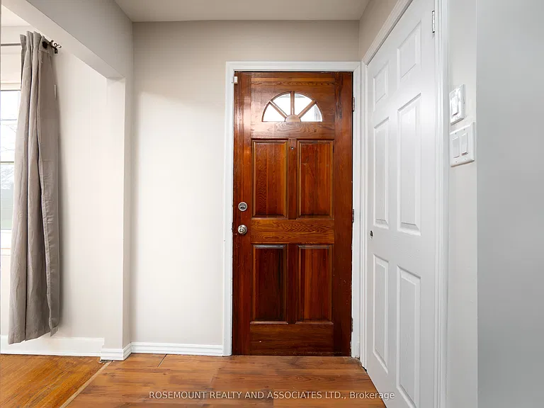 32 Maywood Park #UPPER — Photo 3