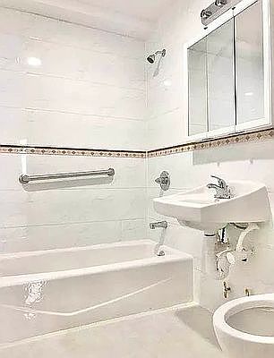 3rd image of 2124 2nd Ave #2