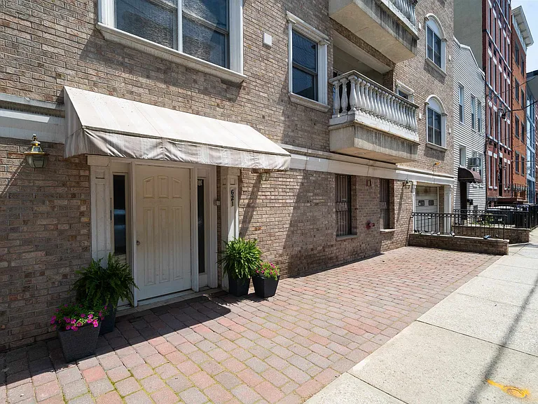 621 Monroe St #8B — Photo 18