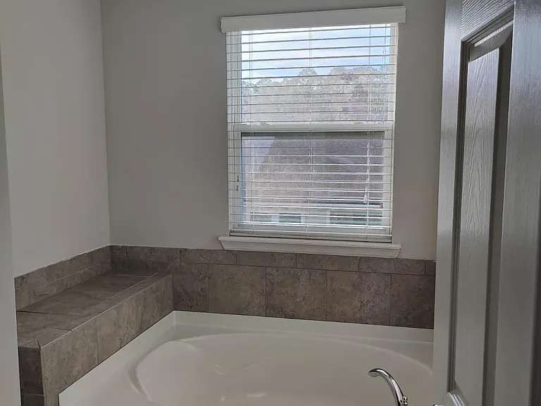 534 Richmond Dr — Photo 20