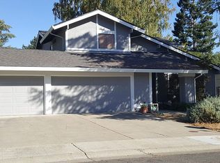 9 Free River Ct, Sacramento, CA