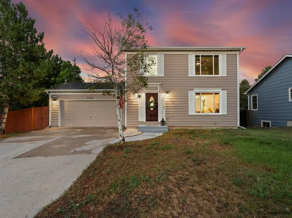 5225 Sunset Dr, Cheyenne, WY 82009