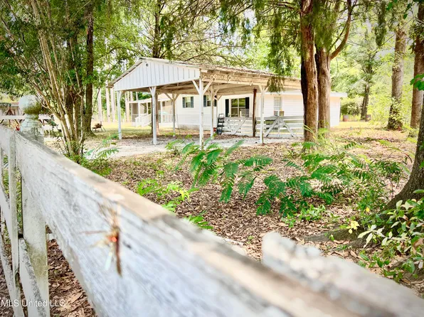 154 Blue Jay Dr, Leakesville, MS 39451