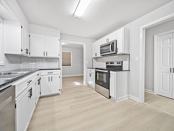 5th image of 1754 Massieville Rd