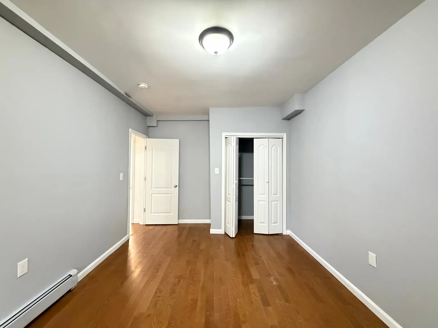 2 bed, 800 sqft, $2,200 — Photo 2