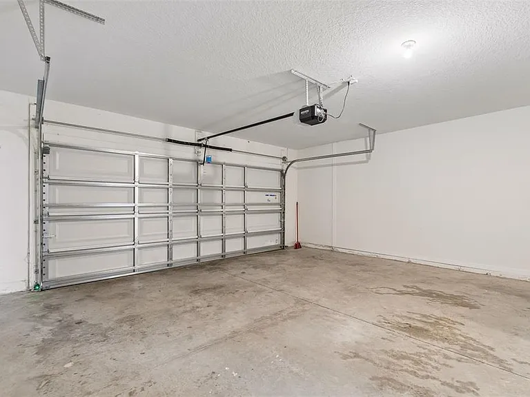 8454 Ender Hills Dr — Photo 37