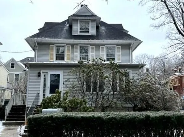 100 Milbank Ave, Greenwich, CT 06830