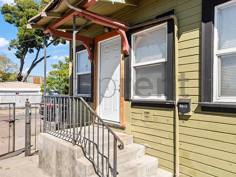 5915 Avenal Ave #5915 — Photo 3