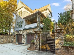 2125 Cooper Lake Dr, Smyrna, GA 30080