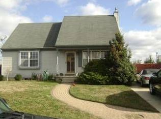 20 Santalina Dr, Sicklerville, NJ 08081