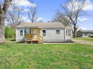 556 McBride Ave, Dupo, IL 62239