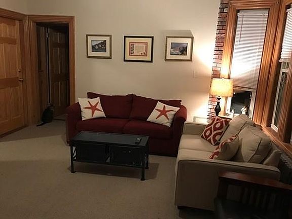 4th image of 25 Washington St #1