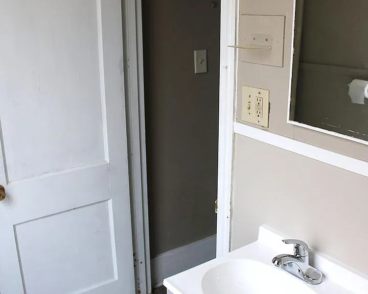 975 Church St — Photo 23