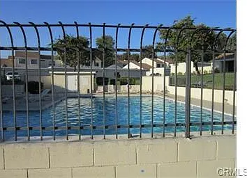 1075 Springs Ln — Photo 22