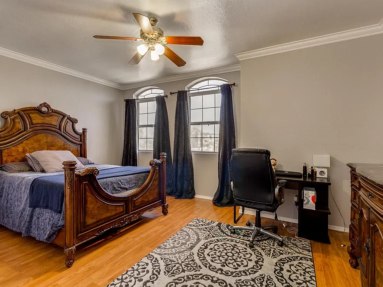1894 W Aspen Ave — Photo 11