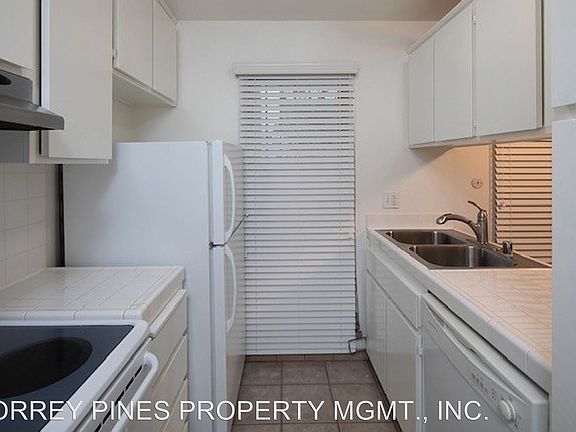 2nd image of 2112 Garnet Ave Unit 1D