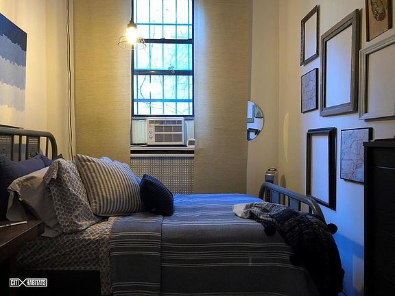 2nd image of 146 W 70th St APT 2R
