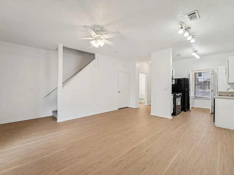 Springdale Estates Townhomes — Photo 6