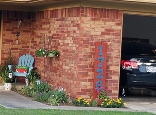 1726 Vaden Ln, Ardmore, OK 73401