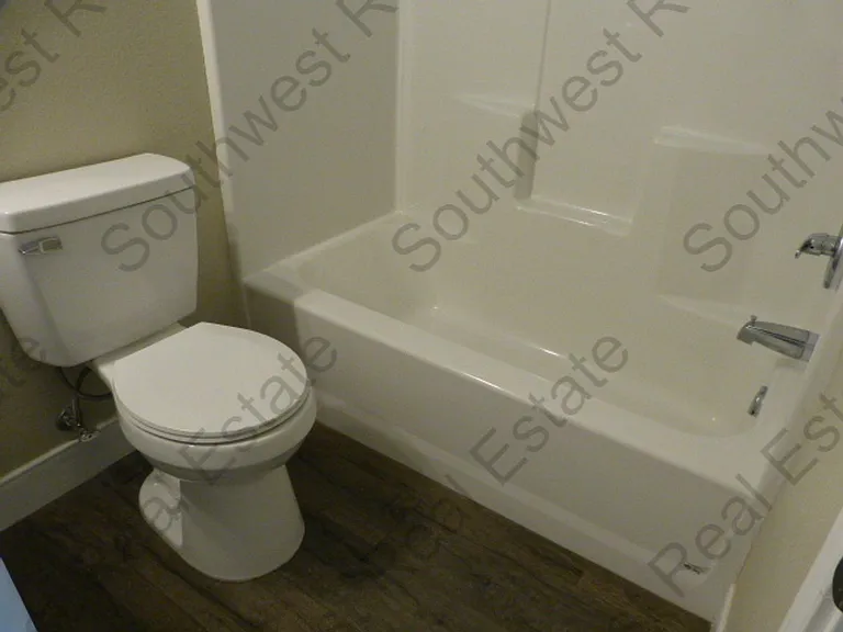 1305 Mission Dr. — Photo 15