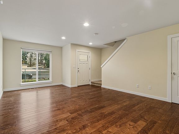 4th image of 3223 SE 122nd Ave