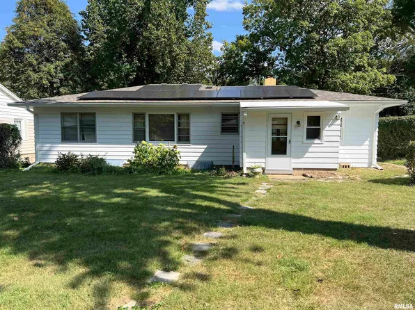 921 Goltra Ave, Jacksonville, IL 62650
