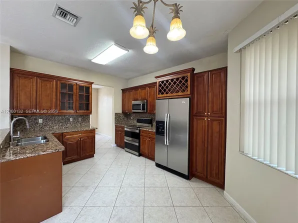 1893 SW 149th Ave, Hollywood, FL 33027