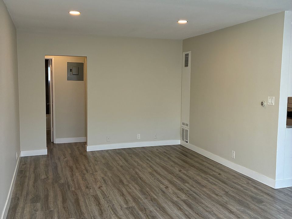 1st image of 119 N Hayworth Ave #203