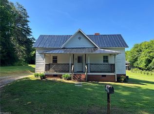 560 Cox St, Ramseur, NC 27316