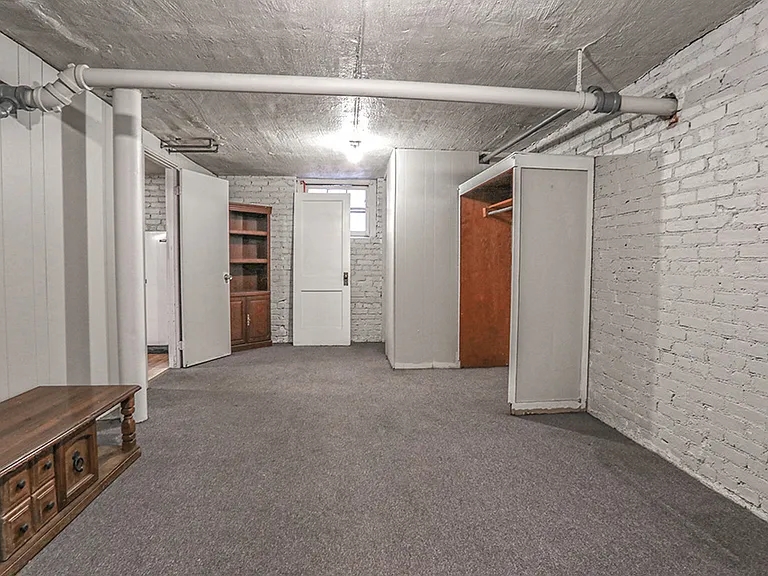 East Evans Apartments — Photo 13