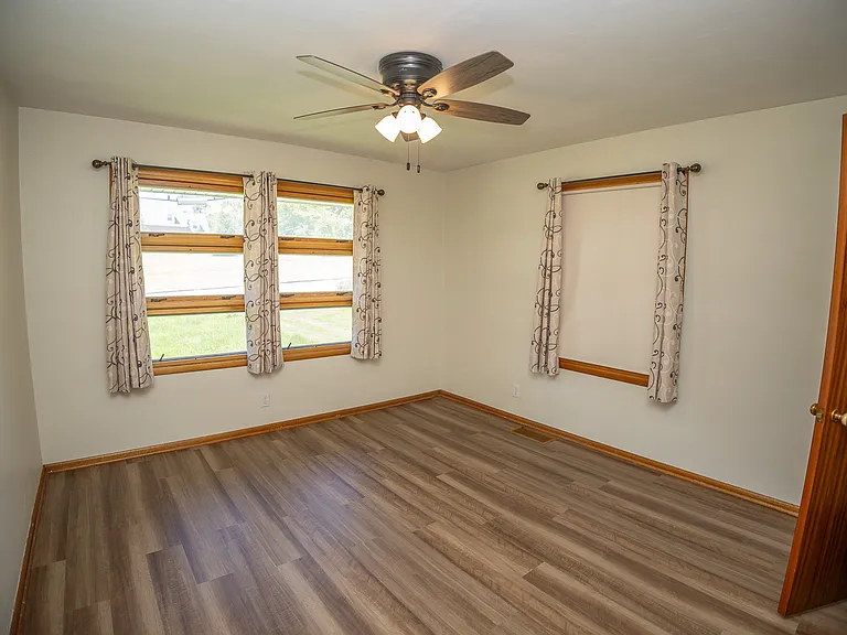 2401 Willow Dr — Photo 20