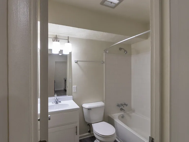 Blue Grass Manor — Photo 112