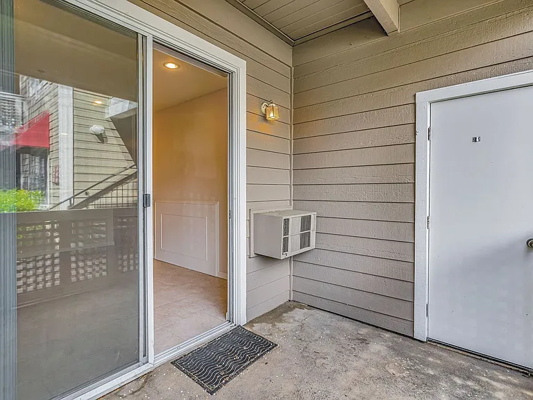 250 Santa Fe Ter #111 — Photo 41